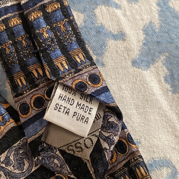 Tesoro Rosso Silk Tie - Picture 2 of 3